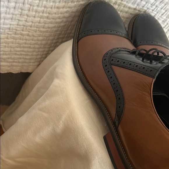 Elegant Black and Brown Men's Oxfords - Picture 14 of 15